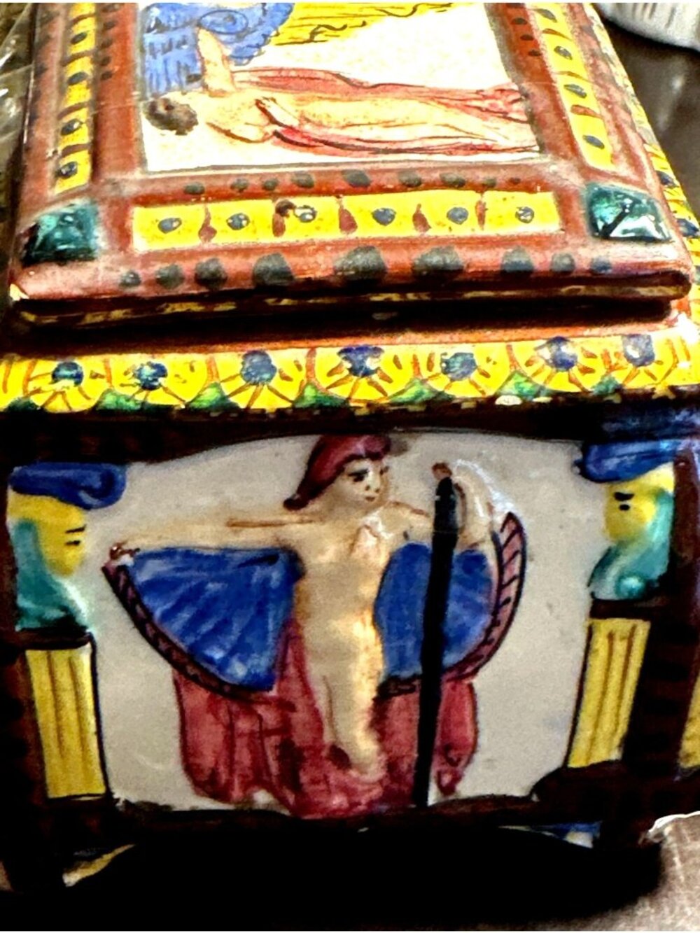Vintage Italian Faience Lidded Box Trinket Storage Roman Mythology Style Pottery - Picture 5 of 15